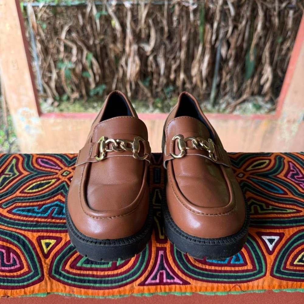 Brown Leather Loafers w Gold Chain Lug Sole Size 7.5 READ - Picture 3 of 6
